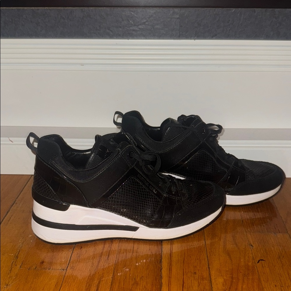 Michael Kors Women's Wedge Black Sneaker Size 8.5